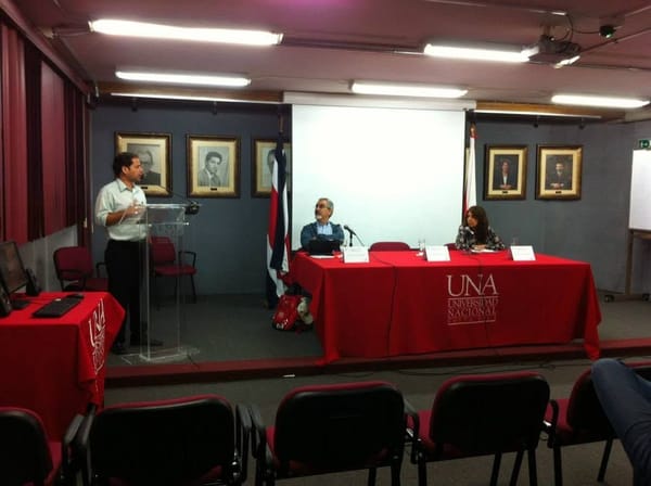 Costa Rica, 2015. Mesa con Maximiliano López, Gerardo Necoechea y Patricia Pensado.